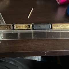 ZIPPO まとめ売り 4点セット（ブラック／ブラス／ミラー／シルバー）の画像
