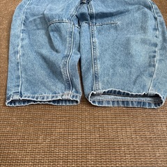 GU バレルレッグジーンズ　110の画像