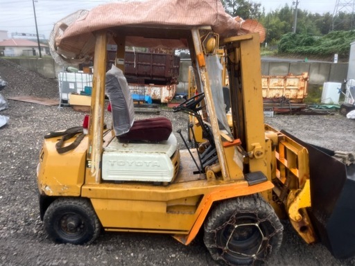 ダブルタイヤフォークリフト