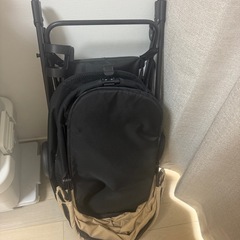 中型犬　折りたたみ可能のペットカート　の画像