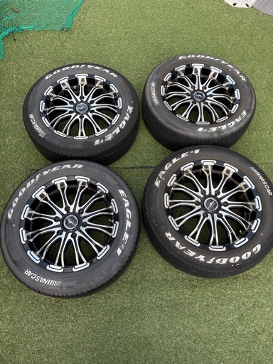 アルミホイール　ロクサーニ　
ハイエース