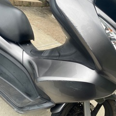 距離浅！5000キロ！後期！PCX125！ホンダ純正ボックス！レア色！ 自賠責付！（Ｒ12.7月）の画像