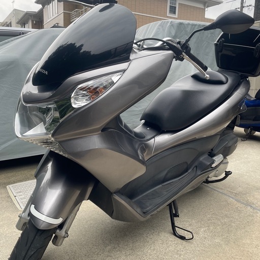 距離浅！5000キロ！後期！PCX125！ホンダ純正ボックス！レア色！ 自賠責付！（Ｒ12.7月）