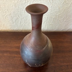 備前焼の花器の画像