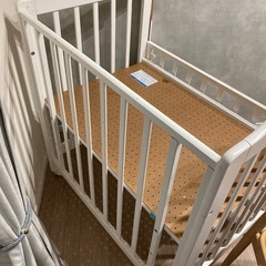【1,300円】ベビーベッド（ホワイト・標準サイズ）半年使用の画像