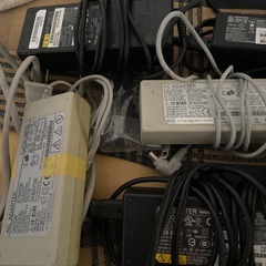 ノートパソコン用ACアダプター6個セット　富士通の画像