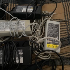 ノートパソコン用ACアダプター6個セット　富士通の画像