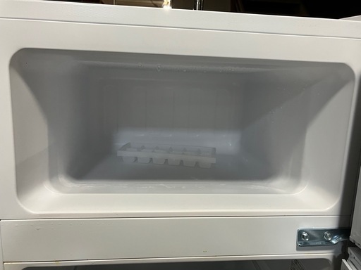 O 2510-371 Haier　ノンフロン冷凍冷蔵庫 BR-85A 2023年製 全定格内容積 85L 動作確認済み キズ 汚れあり