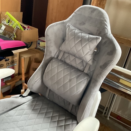 ロータイプのゲーミングチェア　グレー　中古