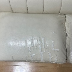 白いソファ(3人掛け)の画像