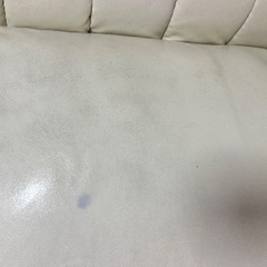 白いソファ(3人掛け)の画像