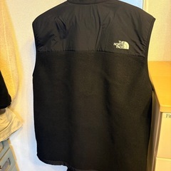 10/18まで！
THE NORTH FACE デナリベスト&ヌプシブーツの画像