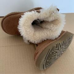 定価17000円　UGG キッズ　ブーツ　17cm ほぼ未使用の画像