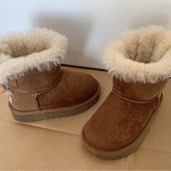 定価17000円　UGG キッズ　ブーツ　17cm ほぼ未使用の画像