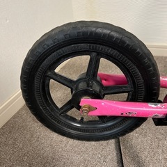 ストライダー（ピンク）の画像