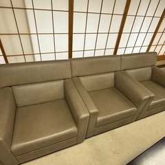 オフィス　応接椅子テーブルセットの画像
