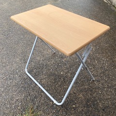 折りたたみテーブル ニトリ　折りたたみデスク　フレッタ　ベージュの画像