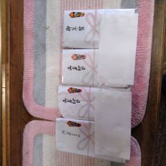 基本白い社名入りハンドタオル等一杯ありますの画像