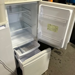 O 2510-373 SHARP ノンフロン冷凍冷蔵庫 SJ-14E3-KW 全定格内容積 137L  2016年製  動作確認済み キズ 汚れあり　の画像