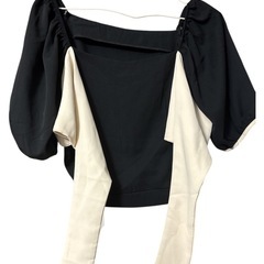 トップスの画像