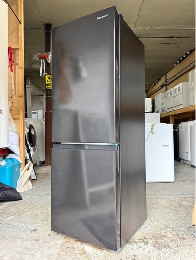 札幌市内配送可 【6ヵ月保証付き】美品 24年製 Hisense ハイセンス 175L 2ドア冷蔵庫 HR-D1701B 右開き