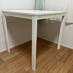 IKEA ダイニングテーブル〈EKEDALEN エーゲダーレン〉の画像