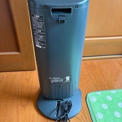 縦型電気ストーブの画像