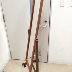 スタンドミラーの画像