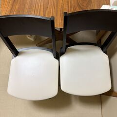 ニトリ ダイニングチェア 回転式 ２脚セットの画像