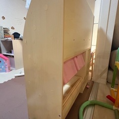 お話し中⭐︎おもちゃ絵本棚の画像