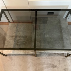 
ガラスローテーブルの画像