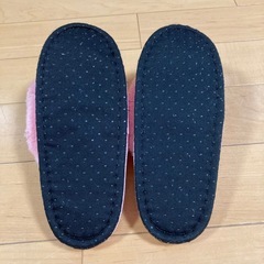 ピンクのうさぎのもこもこスリッパの画像