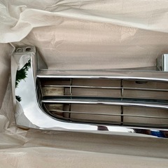 トヨタ ハイエース200系 1型 2型 標準ボディ用 メッキ フロントグリルの画像