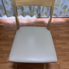 ニトリ　テーブル椅子セットの画像