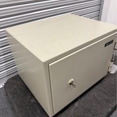 sky safe 金庫　鍵式　大きめ金庫　a4-1kの画像
