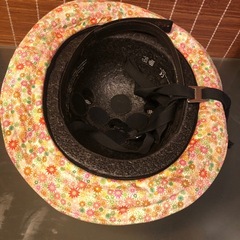 デンマーク YAKKAY 自転車用ヘルメット 花柄 　中古品の画像