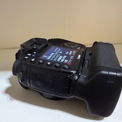 Canon EOS 7D デジタル一眼レフカメラ バッテリーグリップ付きの画像