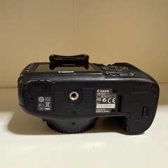 Canon EOS 7D デジタル一眼レフカメラ バッテリーグリップ付きの画像