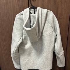 ナイキテックフリースキッズ160
正規品の画像