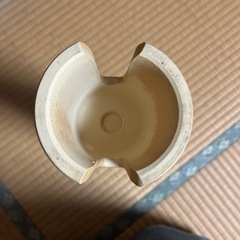 花瓶　ベージュの画像