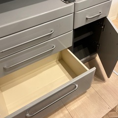 食器棚の画像