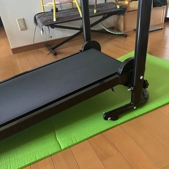 ルームランナー　　ランニングマシンの画像