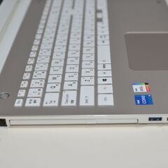 中古良品ノートパソコン 東芝 P1-X6RD-BG Windows11+office 爆速SSD512GB core i5-1135G7/メモリ8GB/15.6インチ/webカメラ/ブルーレイ/無線の画像