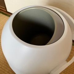 ピジョンステール（おむつ専用ゴミ箱）の画像