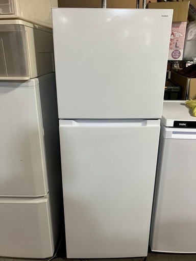 2510-379 ワイセレクト ノンフロン冷凍冷蔵庫 YRZ-F23K 2023年製 全定格内容積  236L 動作確認済み キズ 汚れあり