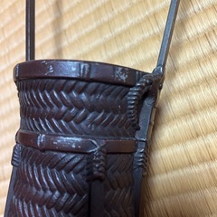 金属製花瓶の画像
