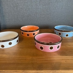 4枚(2,000円)あり！ 新品未使用 小型犬 ごはん 皿 食器 ペット フードボウル 陶器 フードボールの画像