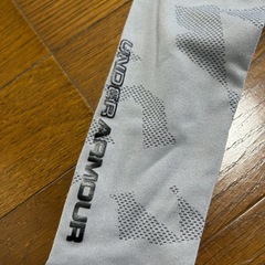 UNDER ARMOUR 長袖 コンプレッションシャツ グレー インナー　加圧式の画像
