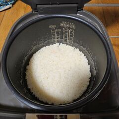 シャープ 炊飯器　 5.5合　 黒厚釜　 球面炊き　画像2 ご飯炊けました KS-S10J-S　2021年製　ek-660ged-10の画像