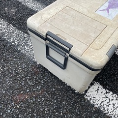 大きめ⭐️76L キャスター付きクーラーボックス 汚れキズありの画像